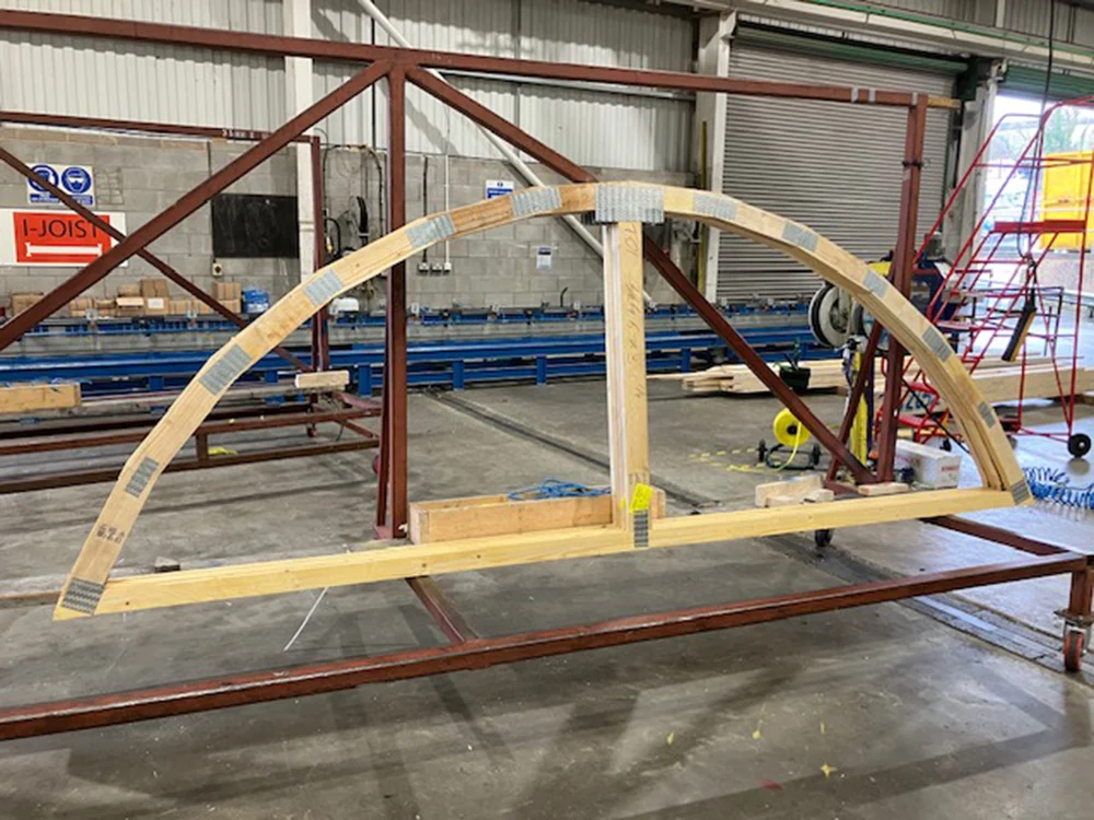 Curved truss in factory